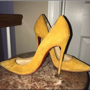 Christian Louboutin So Kate suede mustard. 38.5